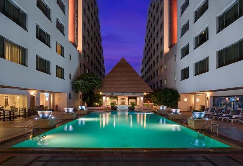 امکانات هتل تویین تاورز بانکوک